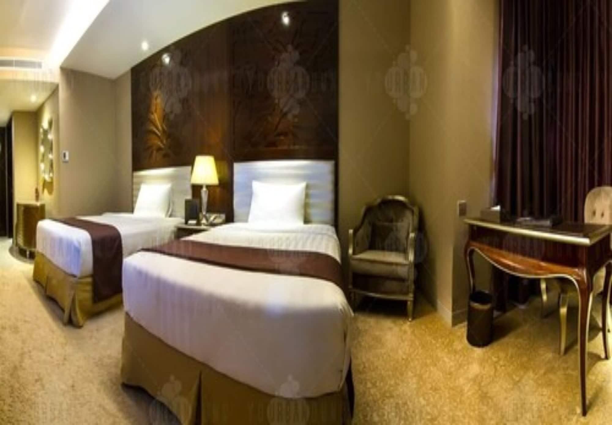 Belviu Hotel Bandung Exterior photo