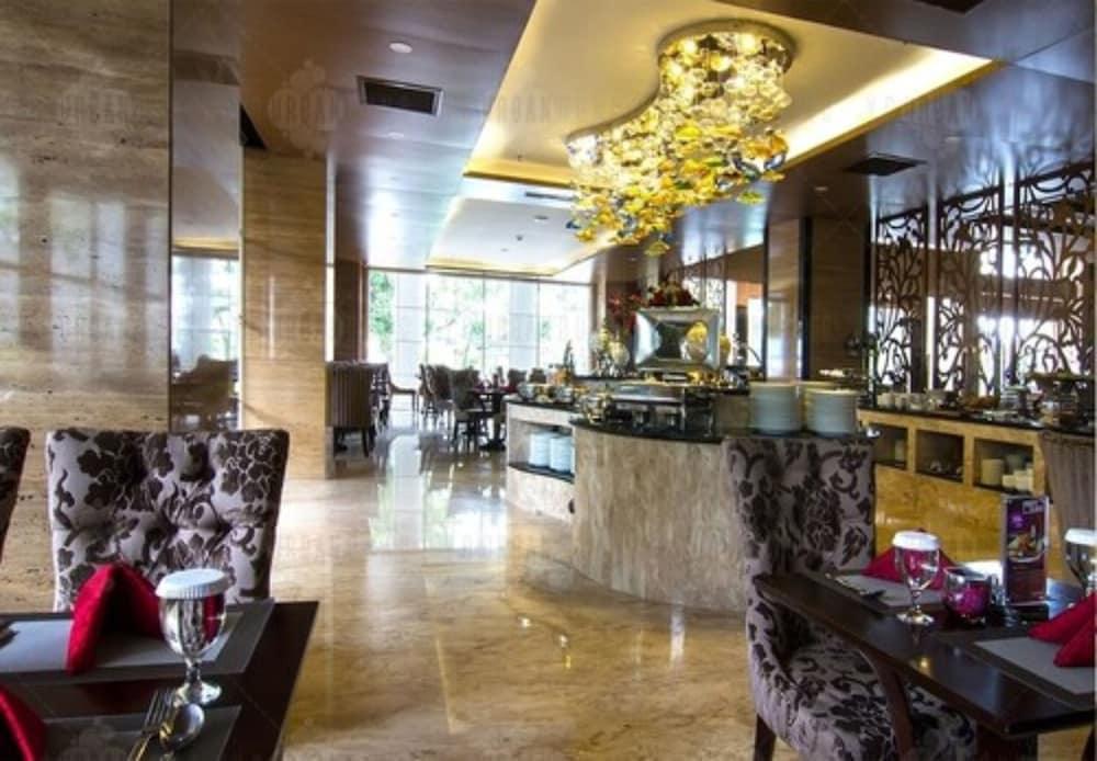 Belviu Hotel Bandung Exterior photo